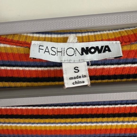 Fashion Nova Colorful Striped V-Neck Crop Top. Size Small. Worn once. - Picture 3 of 3